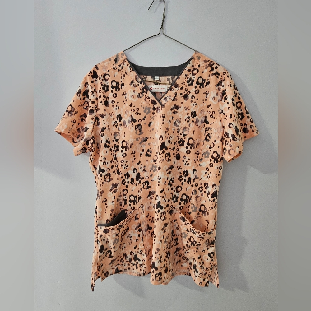 Scrub top. White cross brand. Size small.